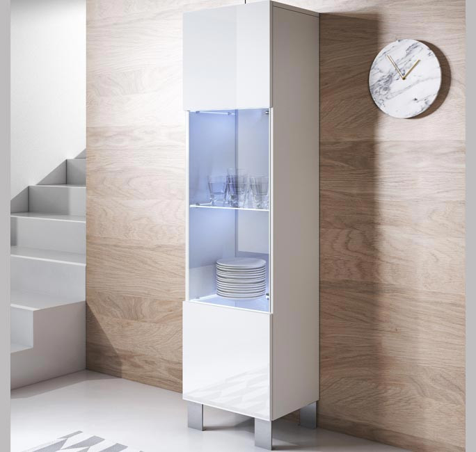 Vitrina modelo Luke V6 (40x177cm) con patas de aluminio